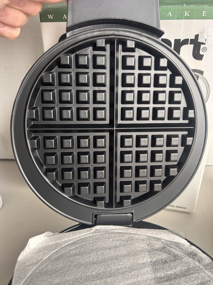 Cuisinart WMR-CA Waffle Maker - Silver - New In Box