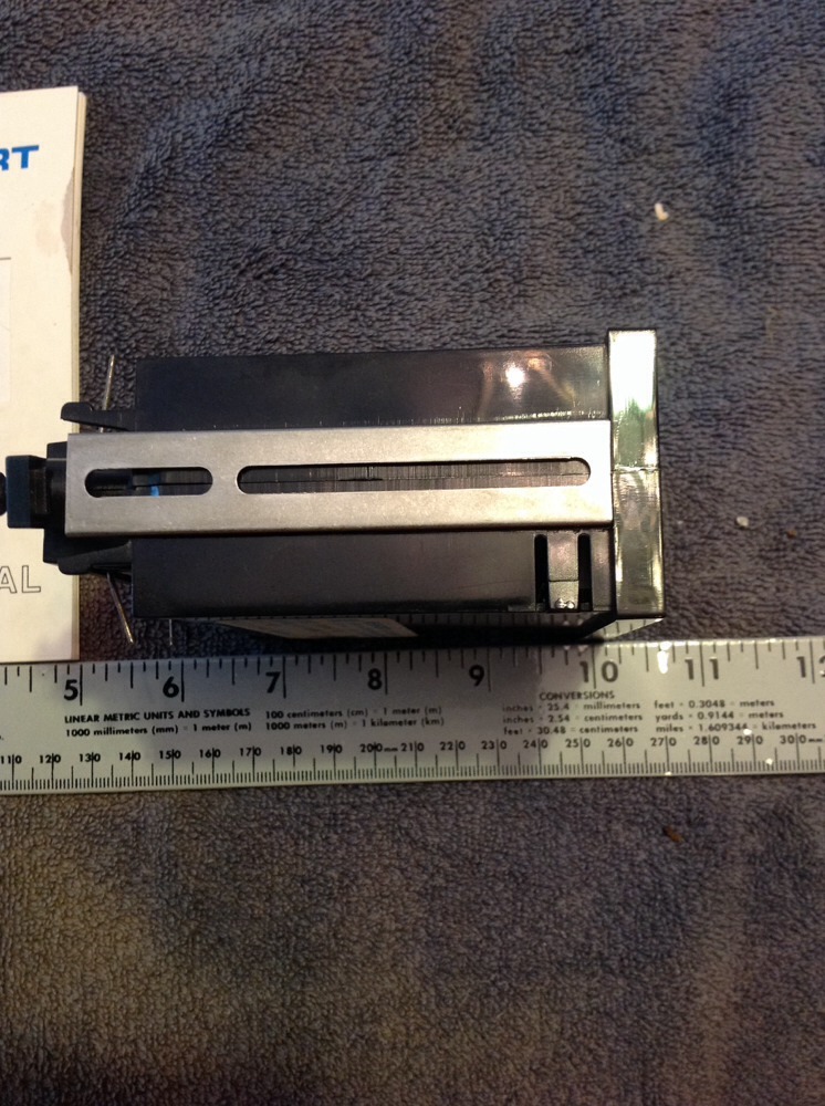 Newport 201AN-5 Voltmeter