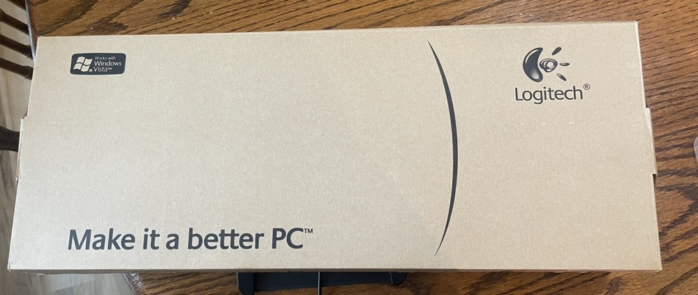 Logitech Deluxe 250 PS/2 Keyboard  New in Open Box