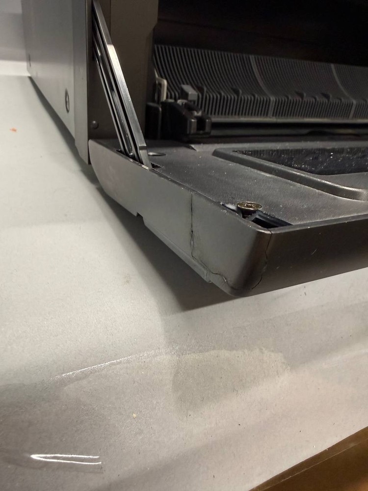 Technics SL-MC7 Compact Disc CD Changer Player w/ Remote – Works – Broken Corner