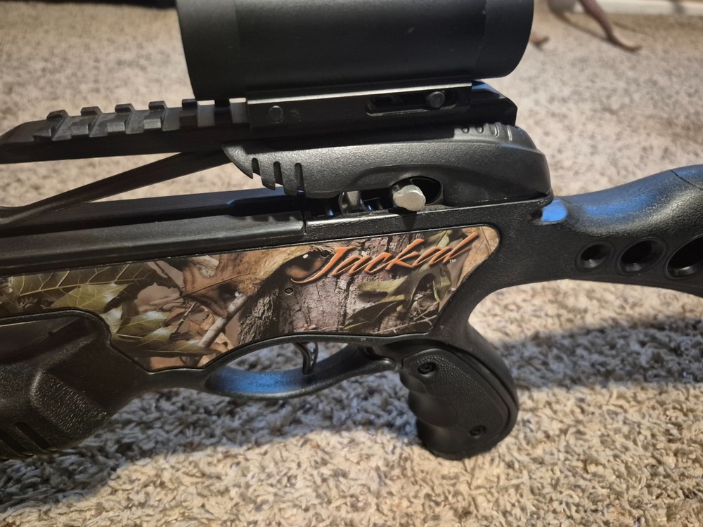 Barnett Jackal Crossbow