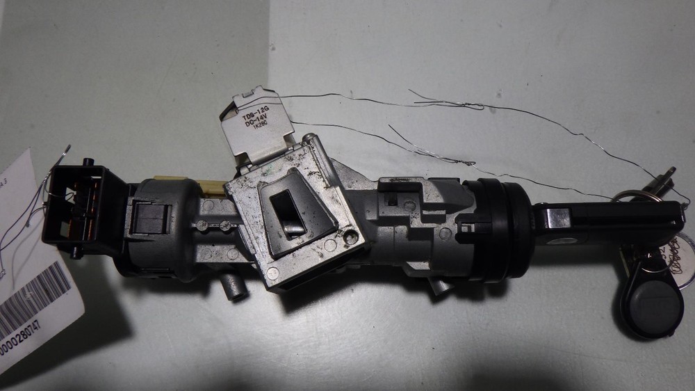 13 MAZDA 3 Ignition W/Key