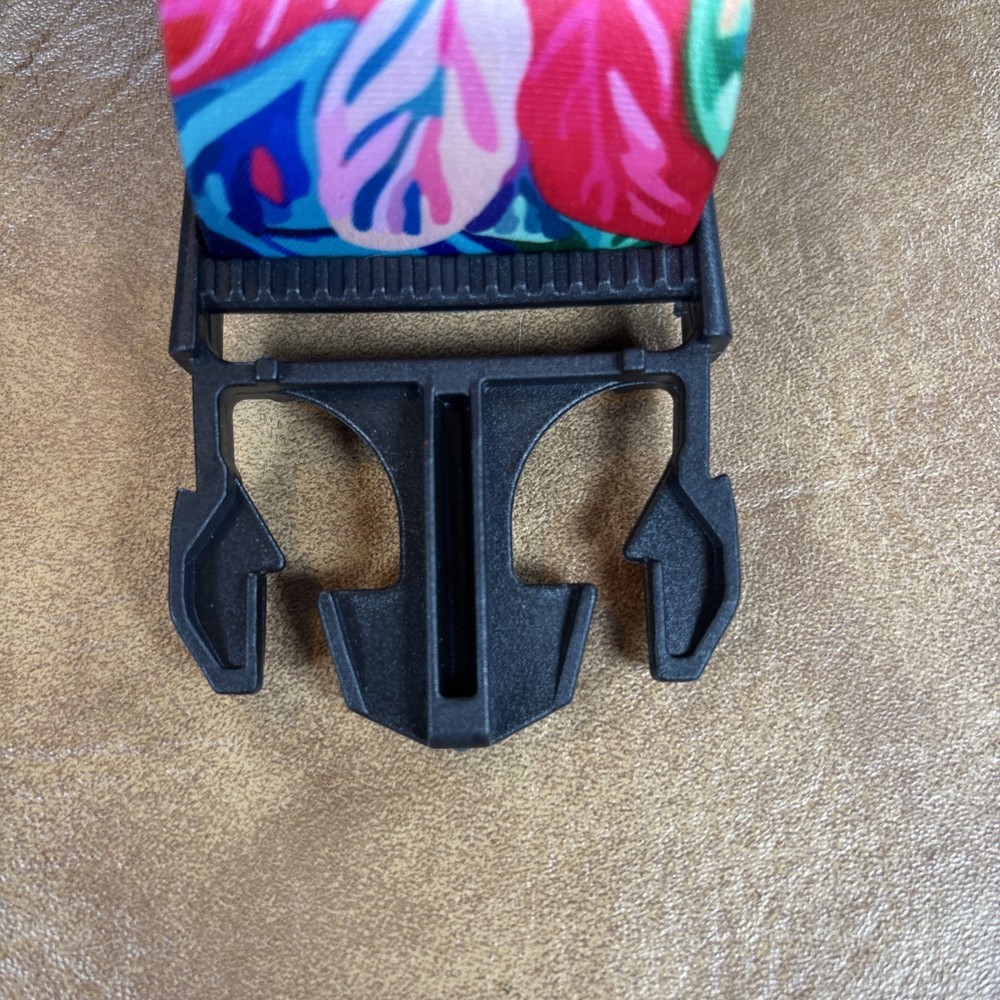 Unbranded adjustable guitar strap 33-66 inch with plastic closure