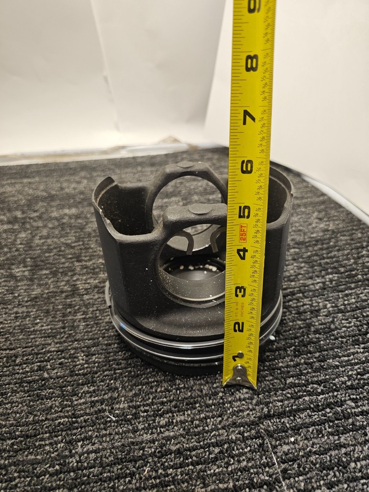 Detroit DDE A4720303317 Piston Assembly