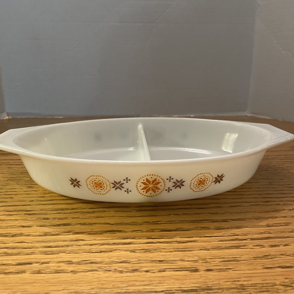 Vintage Pyrex Divided Serving Dish
