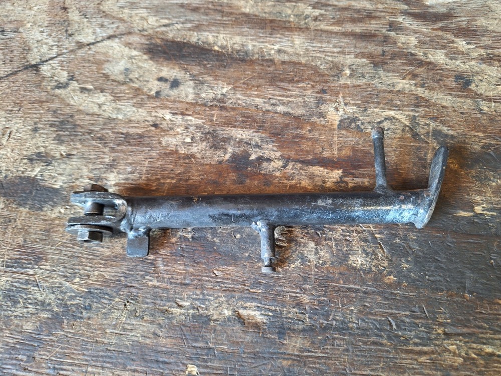 Suzuki GS 500 E - Side Stand & Spring