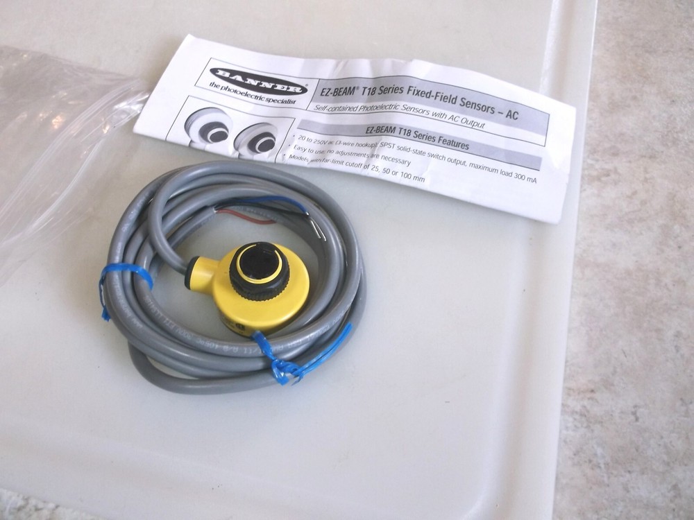 Banner T18RW3FF50 EZ-Beam Fixed Field Sensor NIB