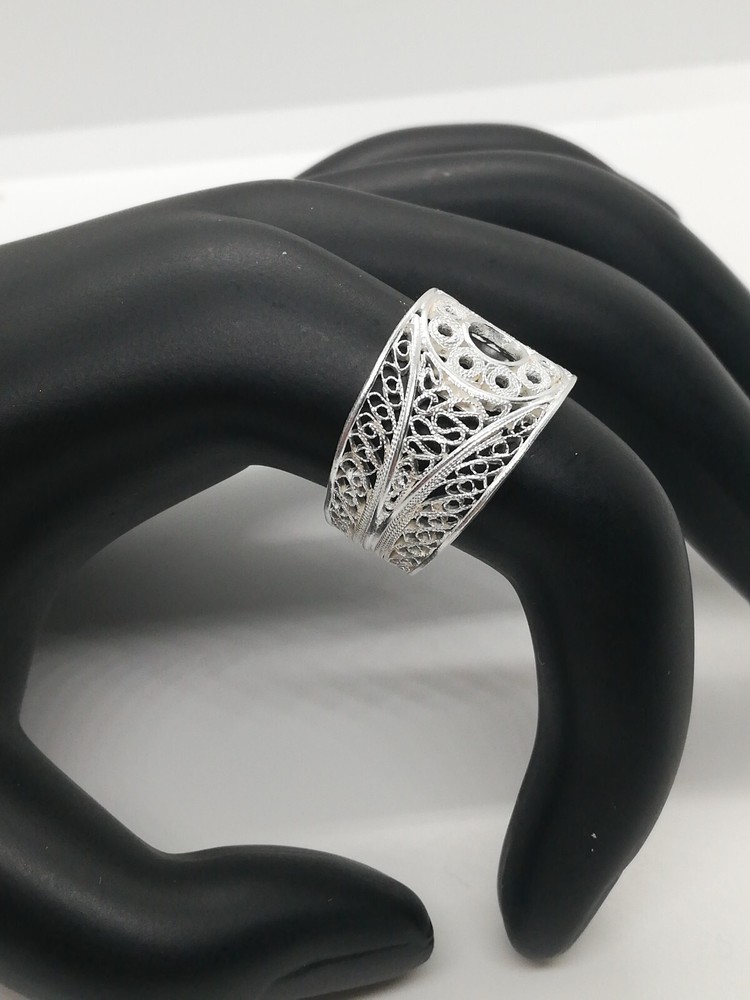 . 970 Solid Silver Women's Ring Size 8 Filigree New.
