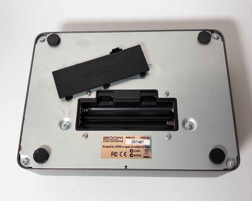 Zoom G3 Effects Processor Tested Working Used w/ adapter box