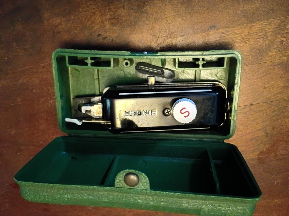 Vintage Singer Button Hole Adaptor With Case Incomplete Set