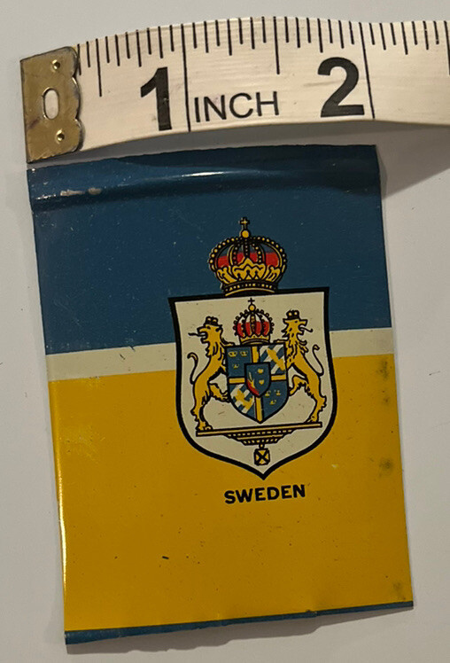 Small Tin Litho Premiums Nations Crests Mid-1900s Sweden