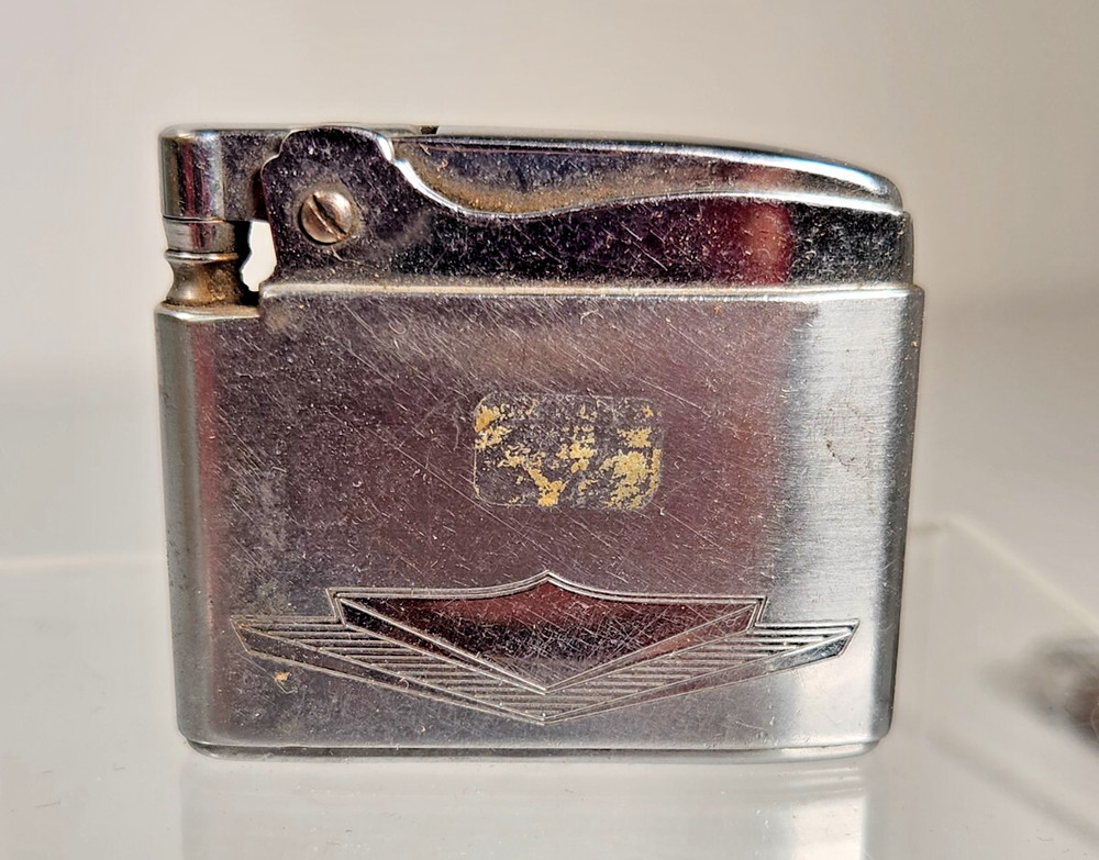 Ronson Adonis Silver USA Engraved Lighter (7J)