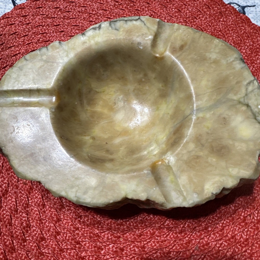 VINTAGE HEAVY ASH TRAY