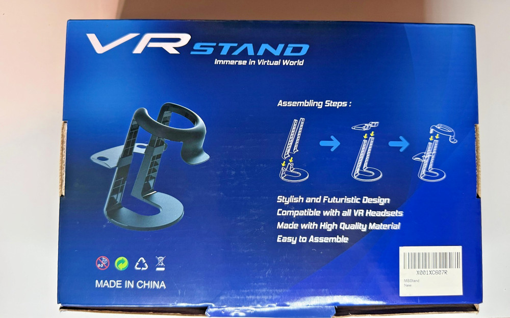 Universal VR Headset Stand – Open Box
