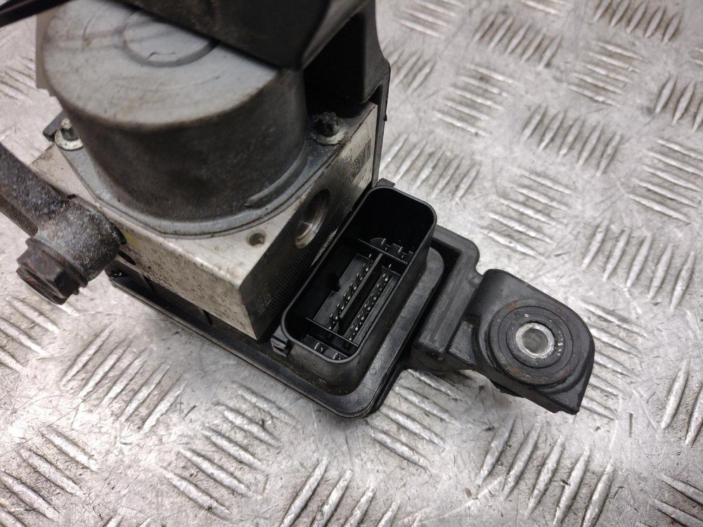 2017 APRILIA TUONO 125 ABS Pump