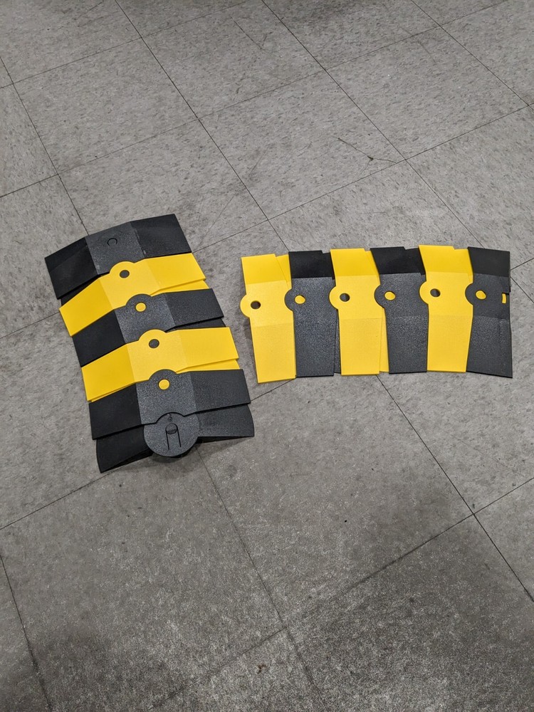 UltraTech Ultra-Sidewinder 3' Medium Black/Yellow Cable Protector System 1830