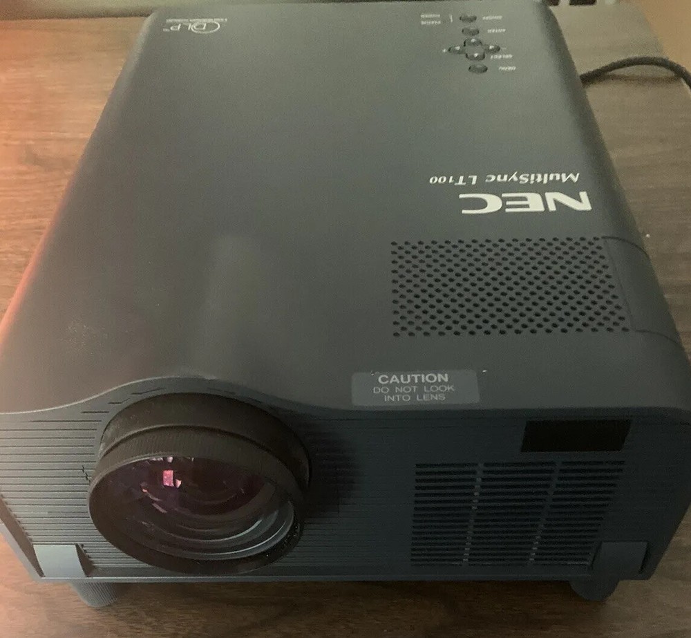 TC78   Used Nec Technologies Multi Sync LT100  Portable  Projector  Works great!