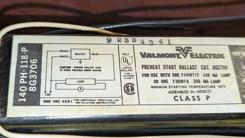 (1) Valmont Fluorescent Ballast 8G3706