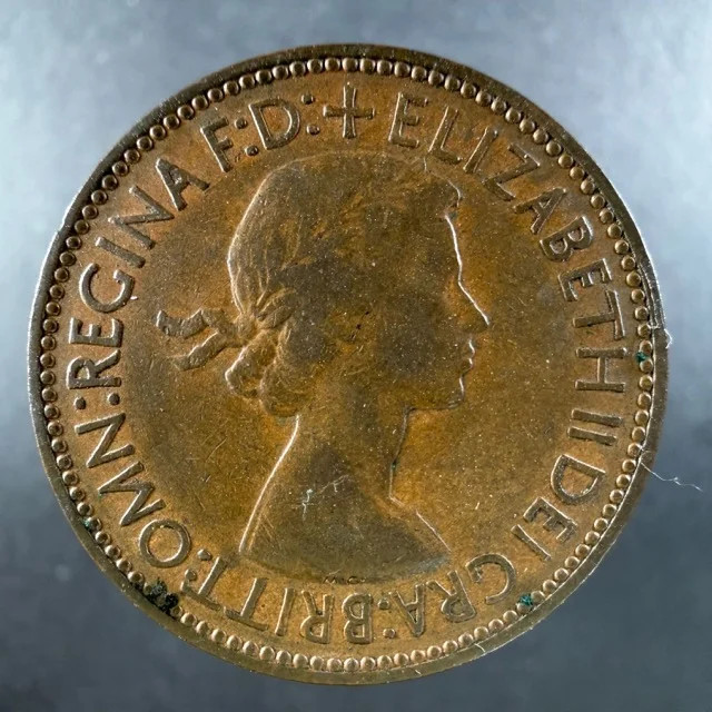 1953 Great Britain Half Penny Sharp Features