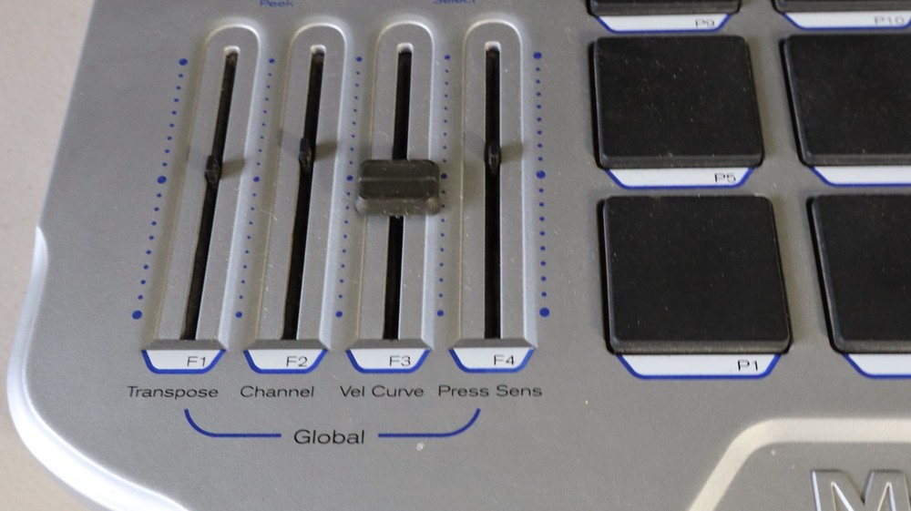 M-Audio Trigger Finger MIDI Controller with Pads Powers up UNTESTED r