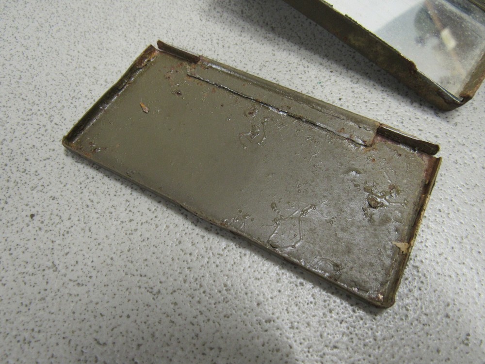 WW1 US Trench Mirror M1917 Original BROKEN HINGES RUST PAINT CHIPPING