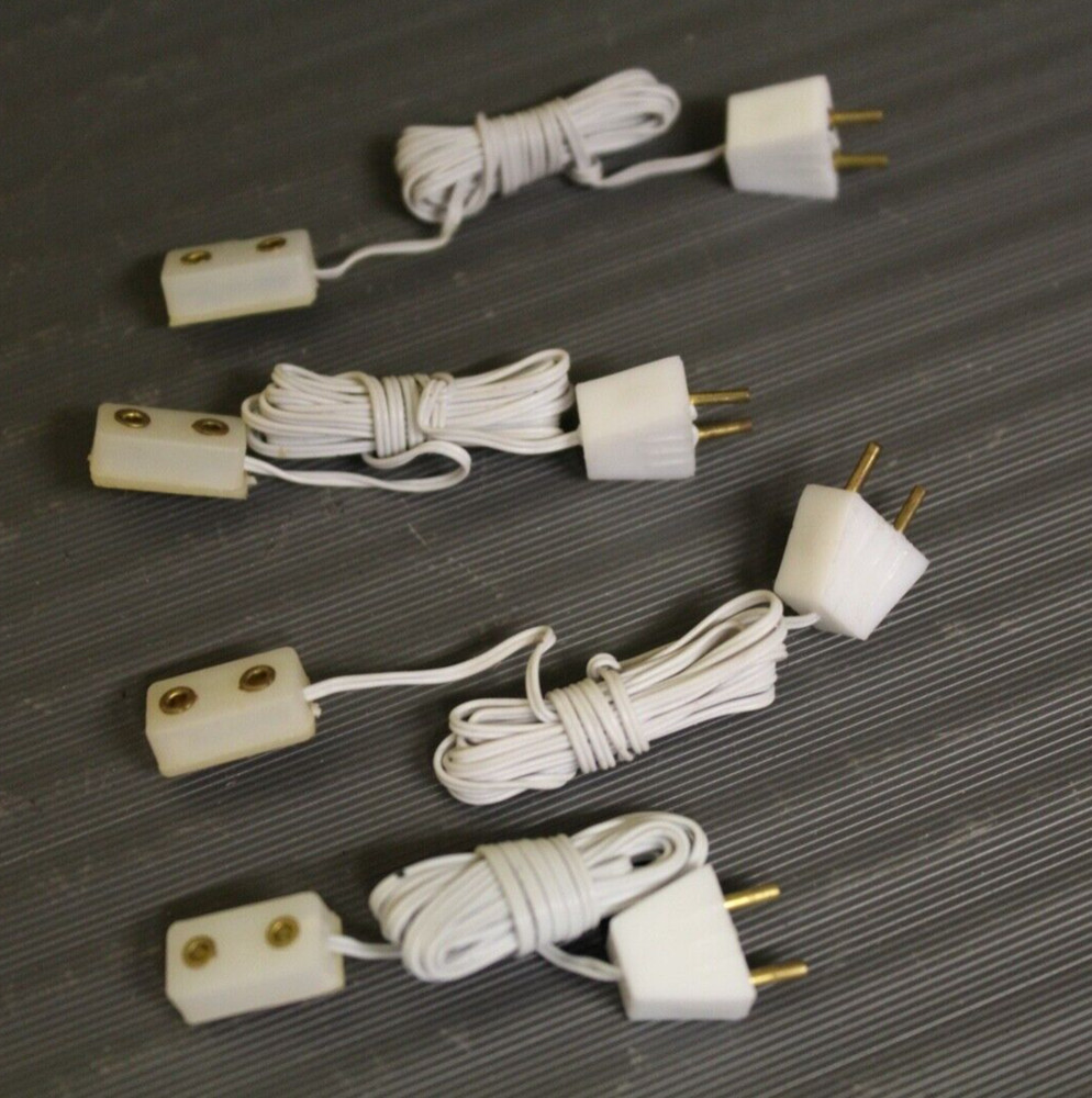 DOLLS HOUSE ( 4 SOCKETS  ON  WIRES