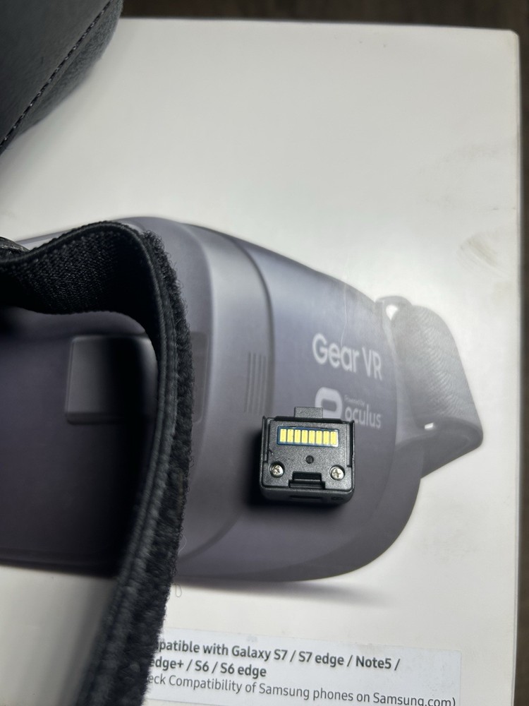 Samsung Gear VR Smartphone Virtual Reality Headset Black Micro USB