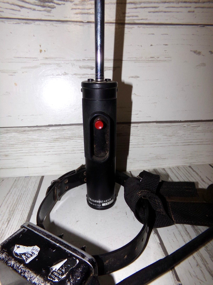 Tri-tronics Trashbreaker Collar and transmitter