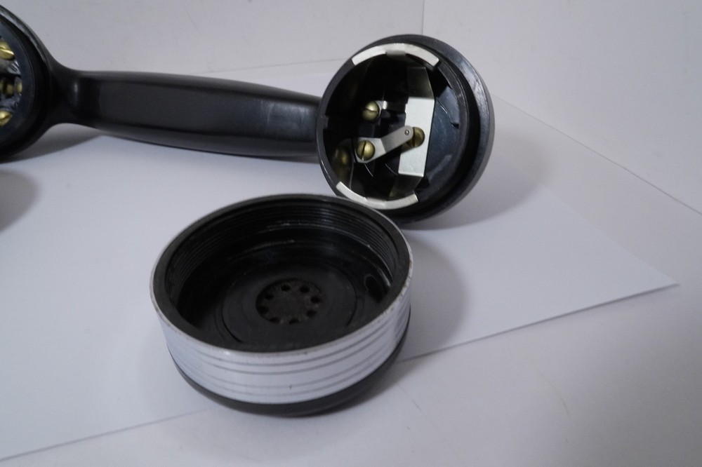 One AUTOMATIC ELECTRIC Chrome Banded HANDSET Cleaned & Tested But No Elements
