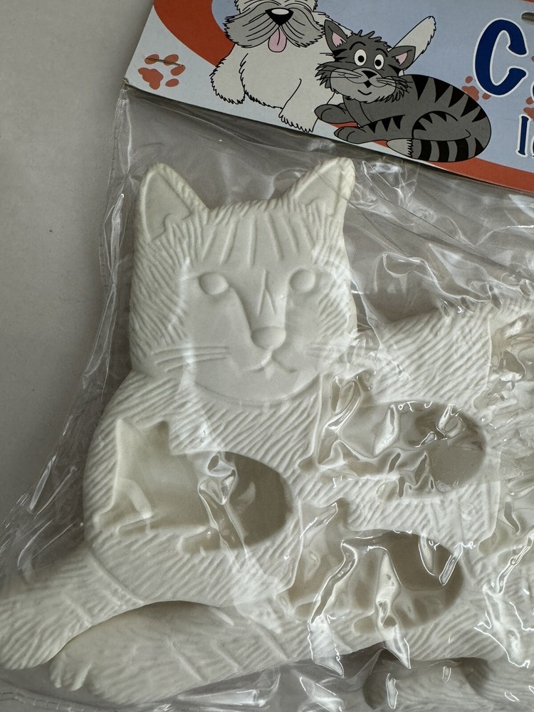 rpi Group Cat Shaped Flexible Silicone Mold Ice Cube Tray