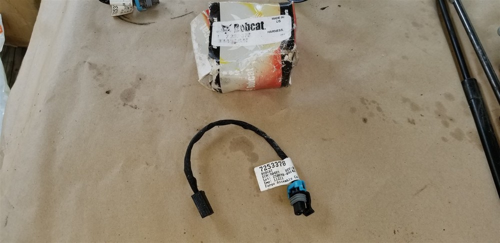 Bobcat washer pump harness 7253378