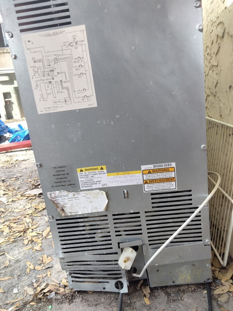 Sub-Zero Ice Maker Under Counter