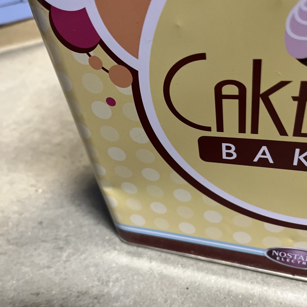 CAKE POP BAKERY By NOSTALGIA ELECTRICS Original EMPTY Tin Box (no machine)