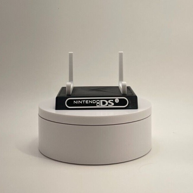 Nintendo DSi Display/Stand/Holder - DISPLAY ONLY (Customize Colors)