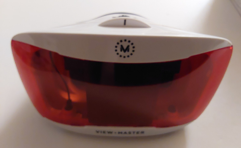 View Master Deluxe Virtual Reality VR Viewer Model DTH61 Start up kit