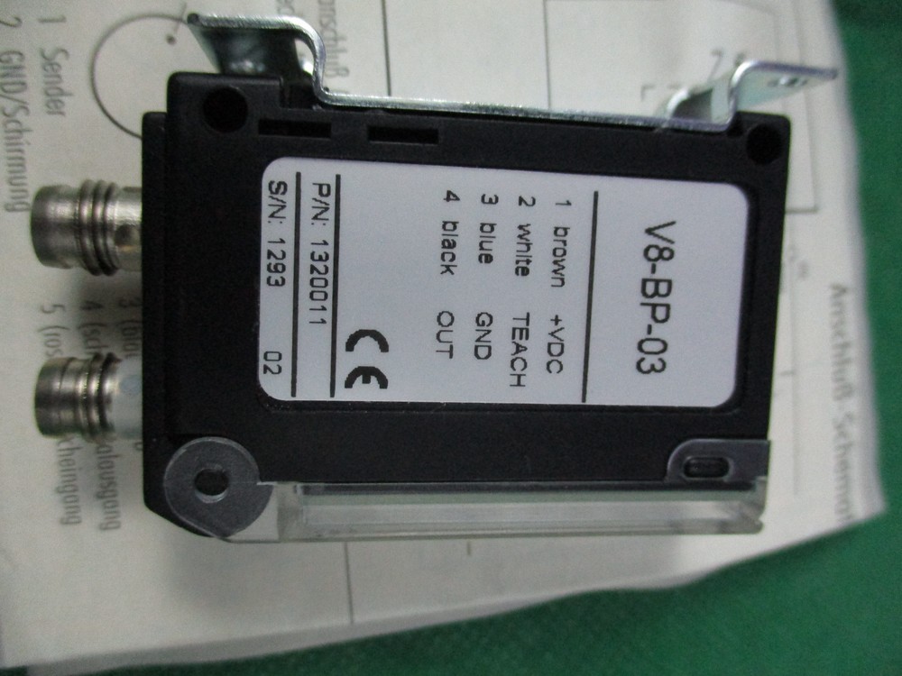 STM V8-BP-03 DIGITAL AMPLIFIER SENSOR NEW IN BOX