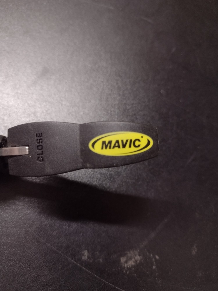 Mavic Front Skewer With Axle End Caps