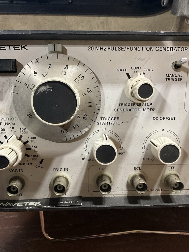 WAVETEK 20 MHZ PULSE FUNCTION GENERATOR MODEL 145 POWERS ON