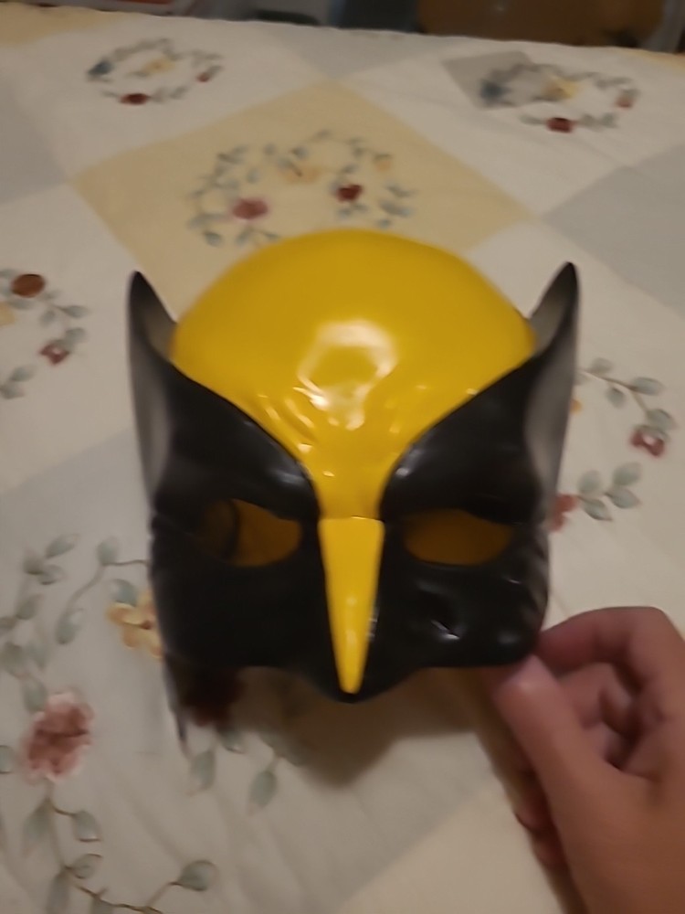 Vtg. Marvel Woverine Mask