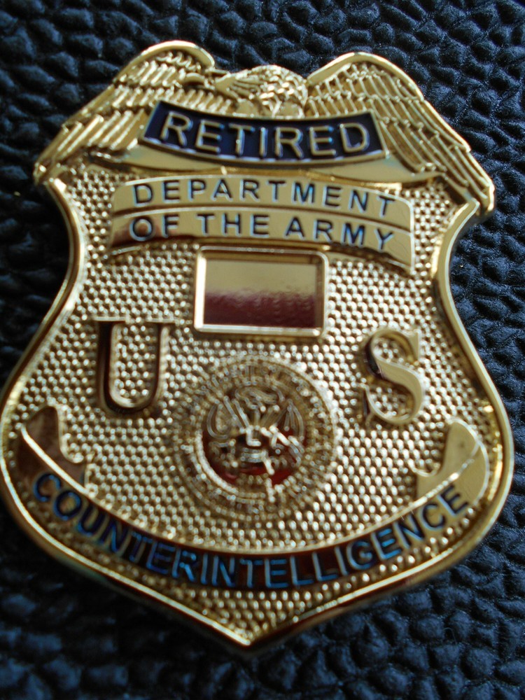US Army COUNTERINTELLIGENCE (ACI) "RETIRED" Badge. Without pins