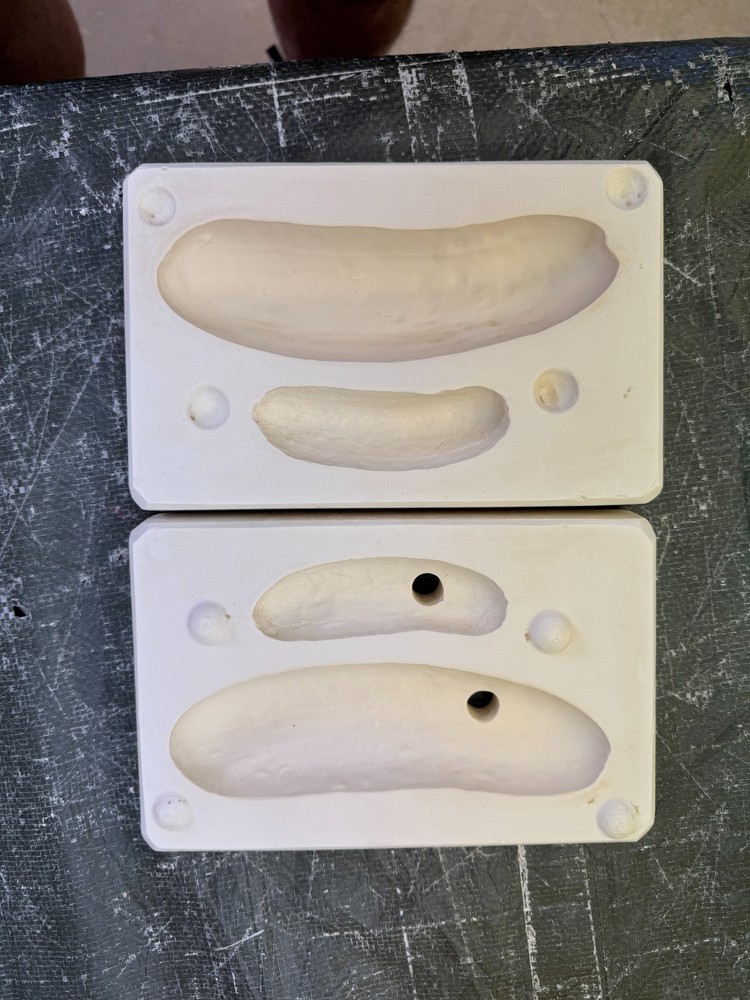 VINTAGE BOOTHE CERAMIC MOLD #641 CUCUMBER/PICKLE