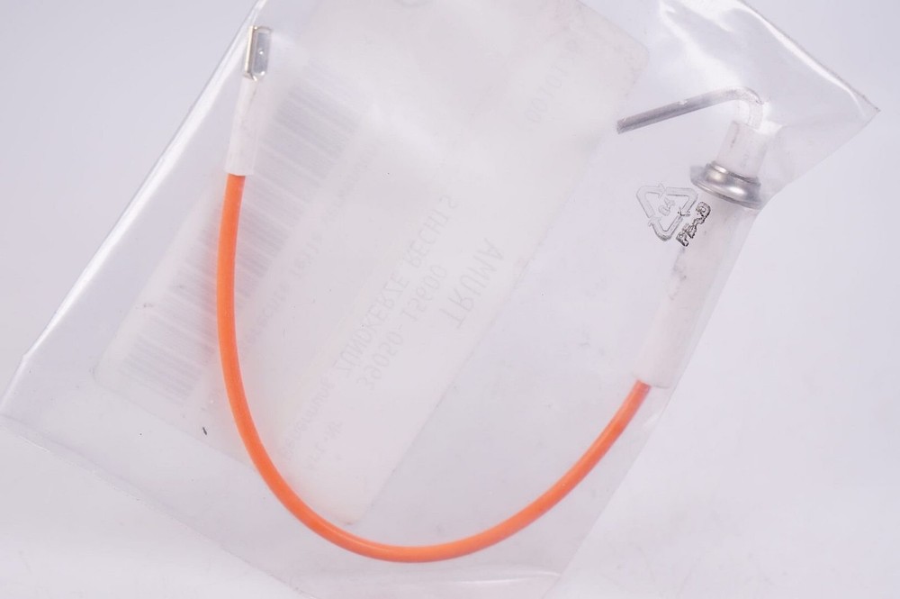 Truma 39050-15600 spark plug right original packaging New