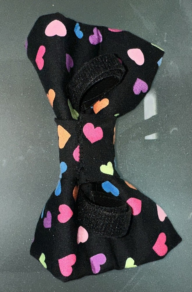 Handmade Over The Collar Medium Pet Bow - Black With multicolored heart Pattern