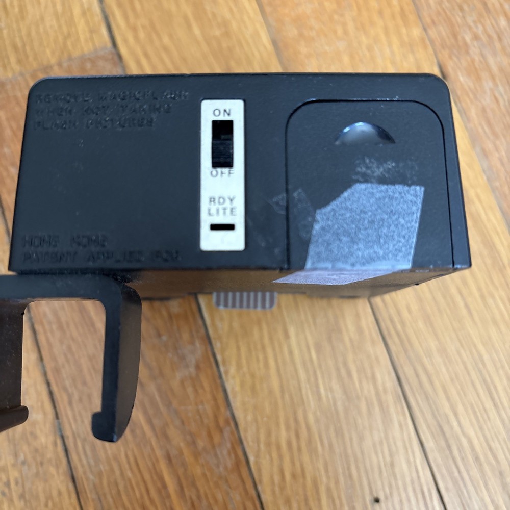 ITT Magic Flash for Polaroid Cameras That Use Flash Bars Working Powers Up