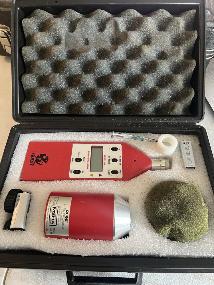 Quest Electronics Model 2400 Sound Level Meter