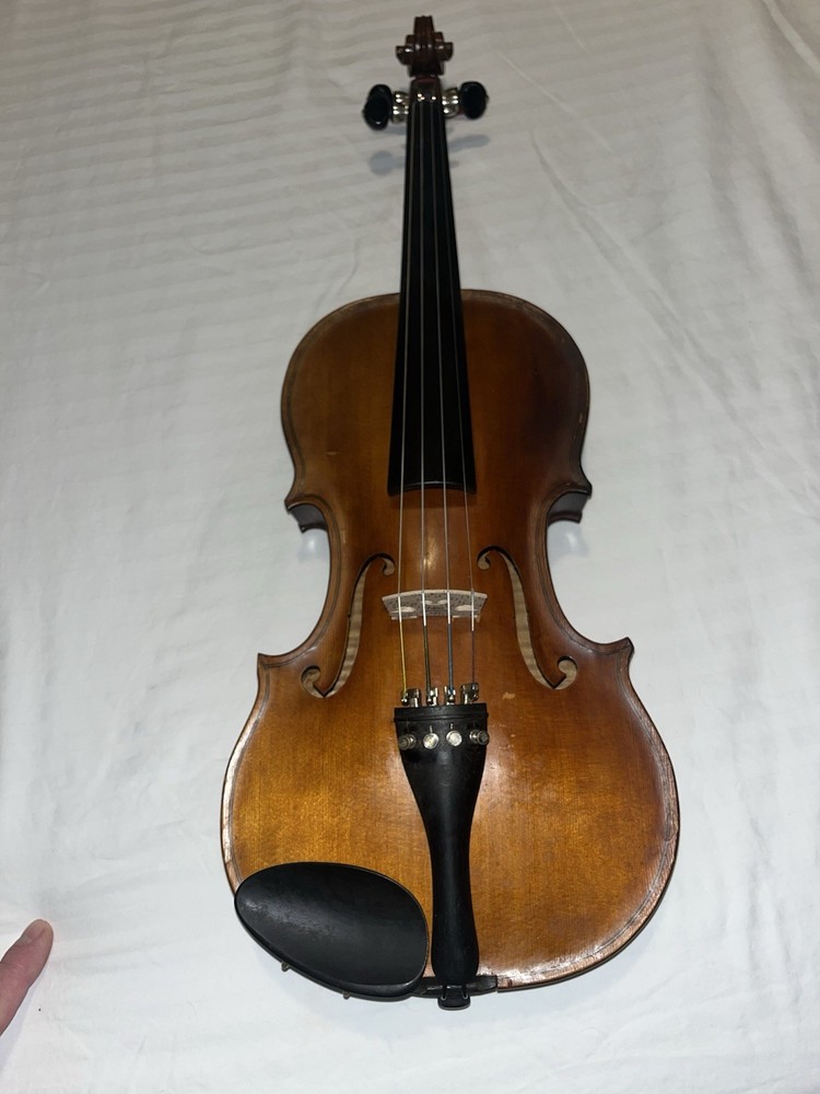 Authentic Edward B. Moss Fiddle No.32