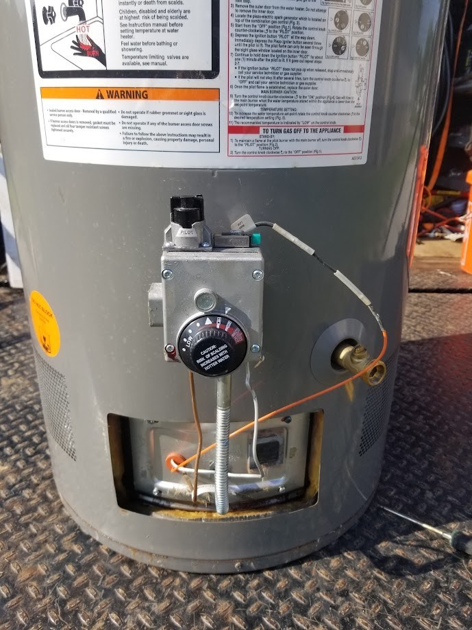 Used Rheem 2023 gas control and burner assembly