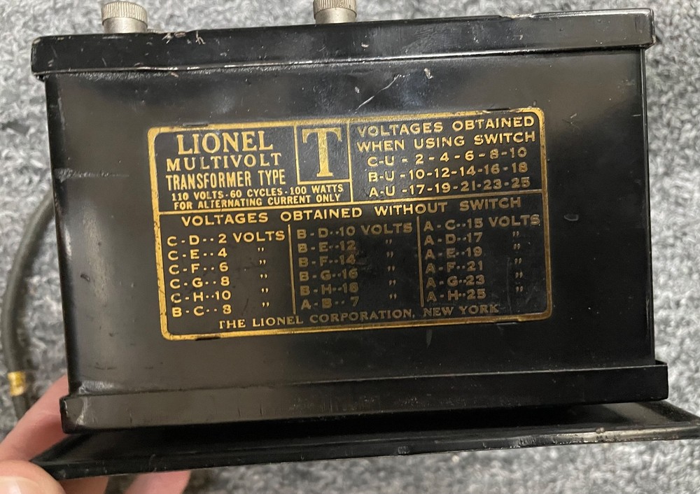 Vtg Lionel Transformers. Type Z, Type 1026, Type T, Type 1033