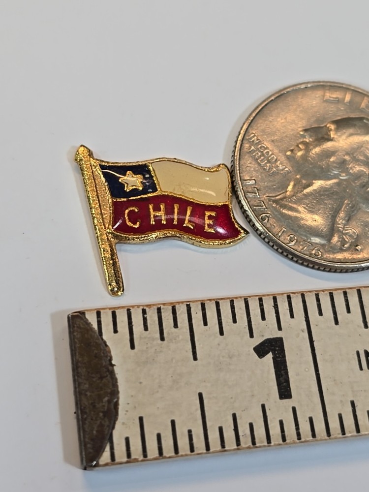 Chile Flag Souvenir Lapel Pin Small Size