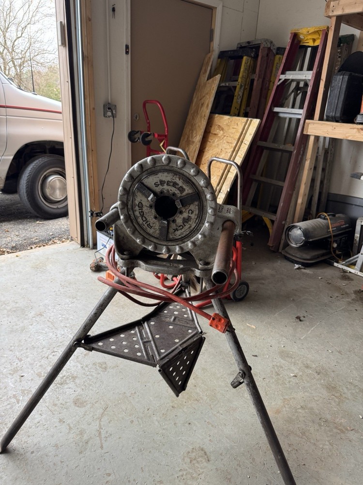 Ridgid 300 Pipe Threading Machine